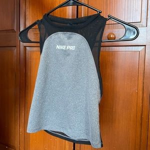 Nike Pro Cropped Workout Top